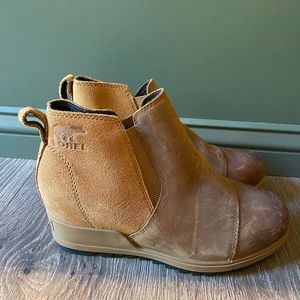 Women’s Evie II Chelsea Bootie - Taffy, Gum color